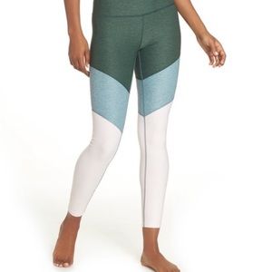 Outdoor Voices 7/8 Dipped Leggings Hunter